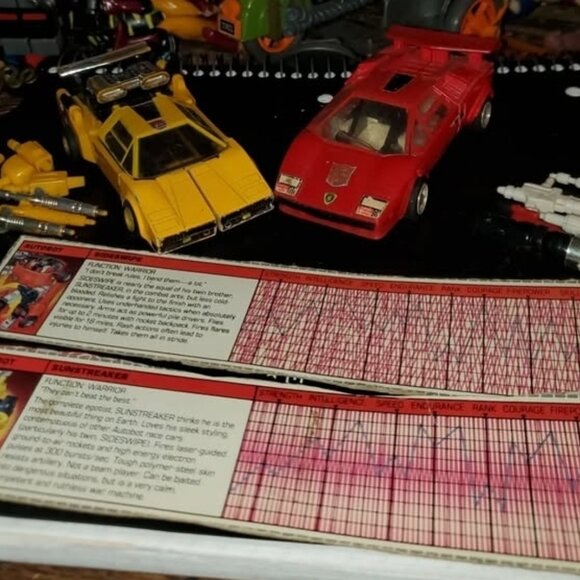 Vintage Transformers G1 Sideswipe Sunstreaker Lot worth File Cards - Picture 2 of 2